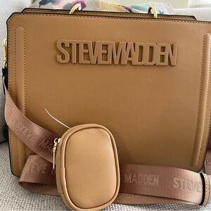 Steve Madden camel big BEVELYN bag.